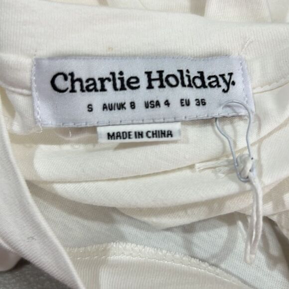 Charlie Holiday White Coral Boyfriend tee  size small size 4 NWT - Picture 11 of 12
